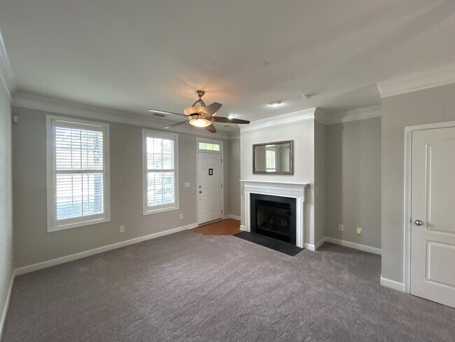 Foto del edificio - 8614 Beaver Creek Dr