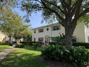 Building Photo - 723 NE 91st St