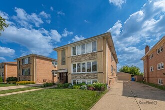 Building Photo - 8465 W Berwyn Ave