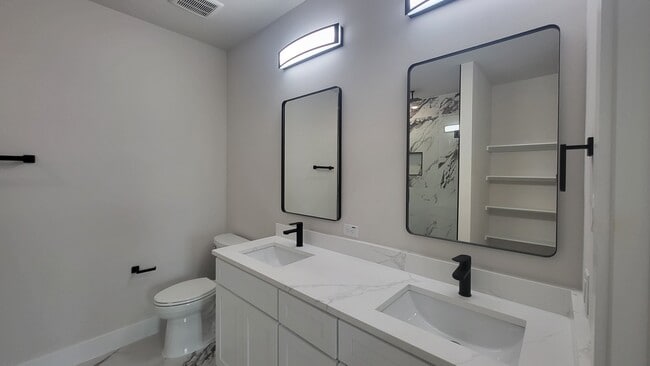 Building Photo - 2348 Alsiddiq Dr