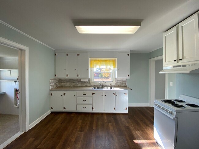 Foto del edificio - 3251 Harper Rd