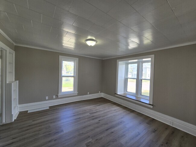 Foto del edificio - 740 W 11th St