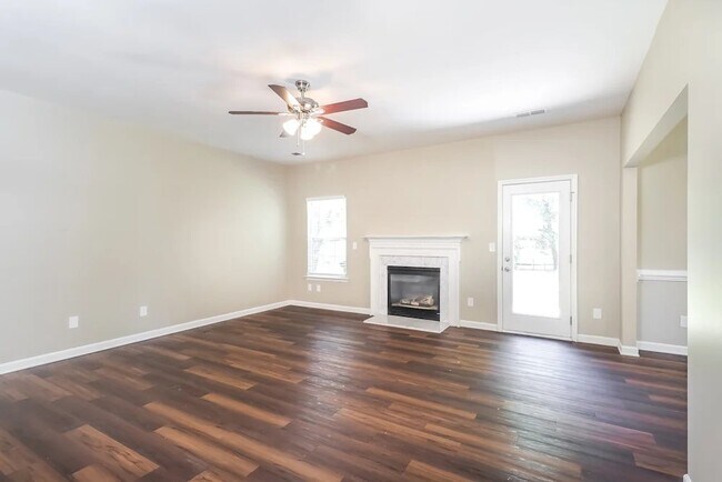 Foto del edificio - 2605 Hartley Hills Dr