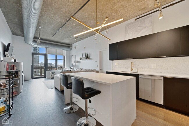 Foto del edificio - 849 N Franklin St
