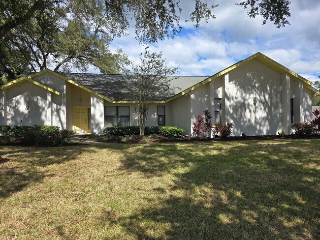 Foto del edificio - Single Family Home in Suburban Temple Terrace