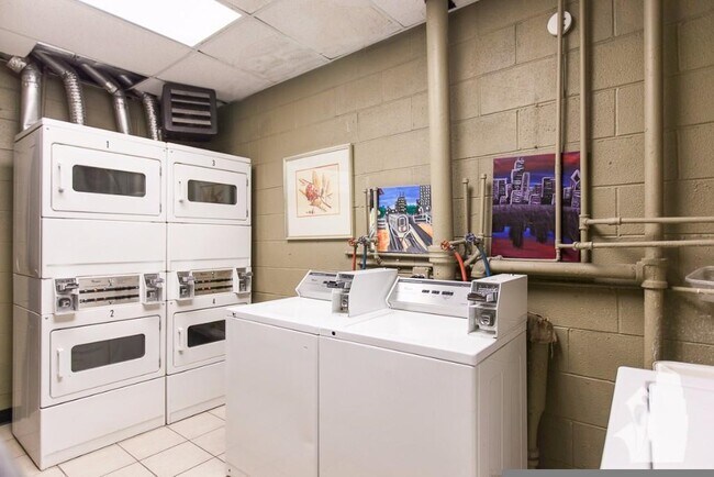 Foto del edificio - 1225 N La Salle Dr