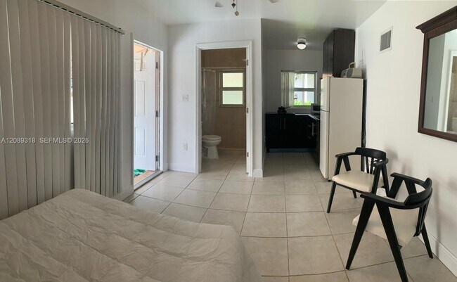 Foto del edificio - 3235 NW 3rd St