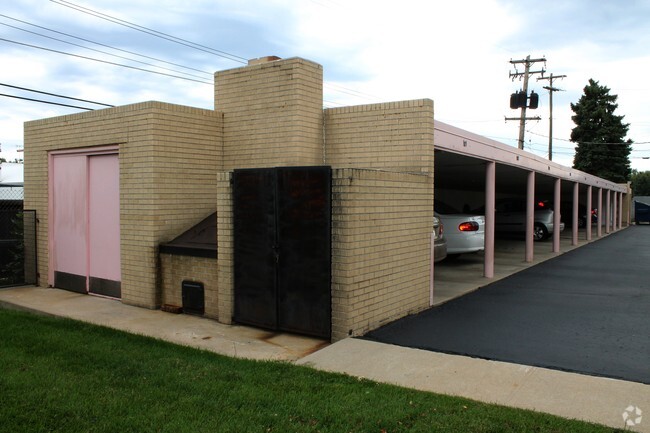 Building Photo - Ridge Manor Apartments