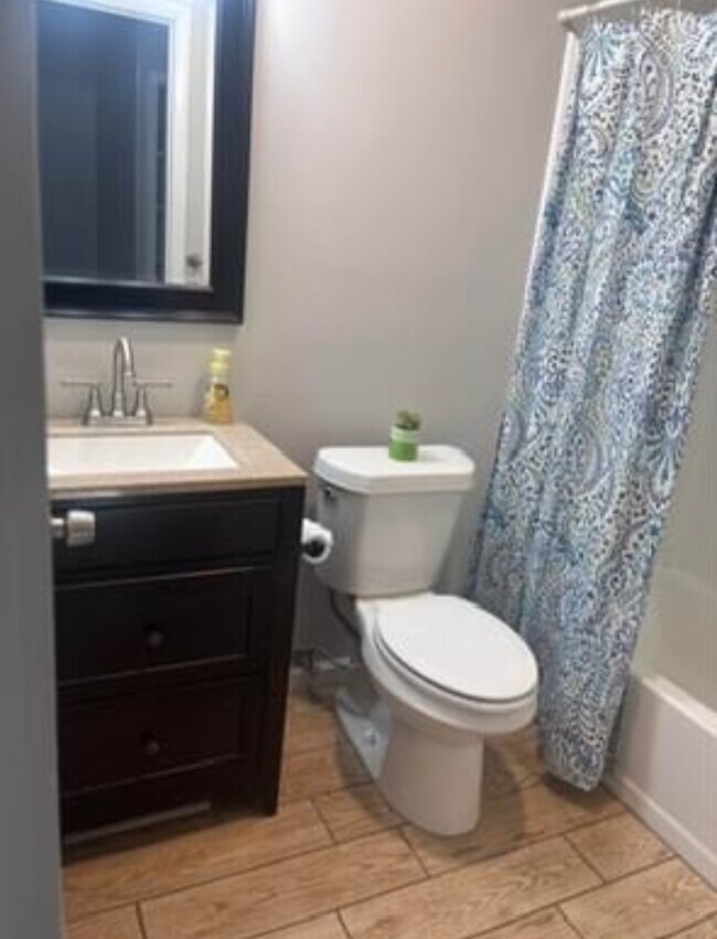 Foto del edificio - 2635 Thornbrier Ct