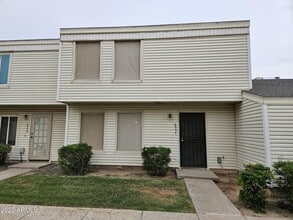 Building Photo - 6557 S La Rosa Dr