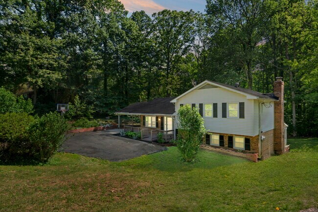 Building Photo - 13663 Van Doren Rd