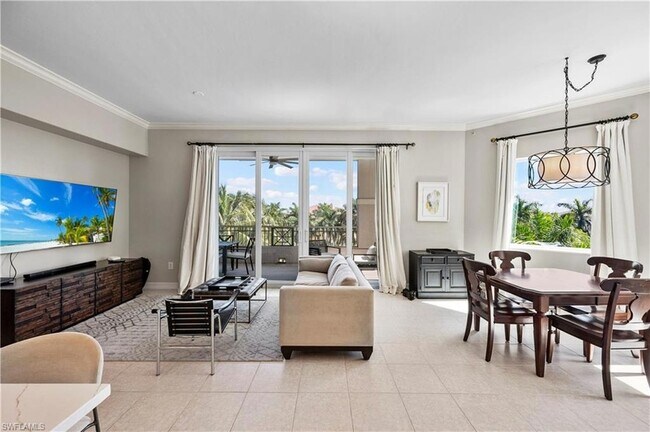Foto del edificio - 2738 Tiburon Blvd E