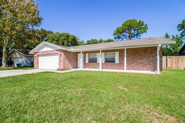 Building Photo - 421 Eagle Cir