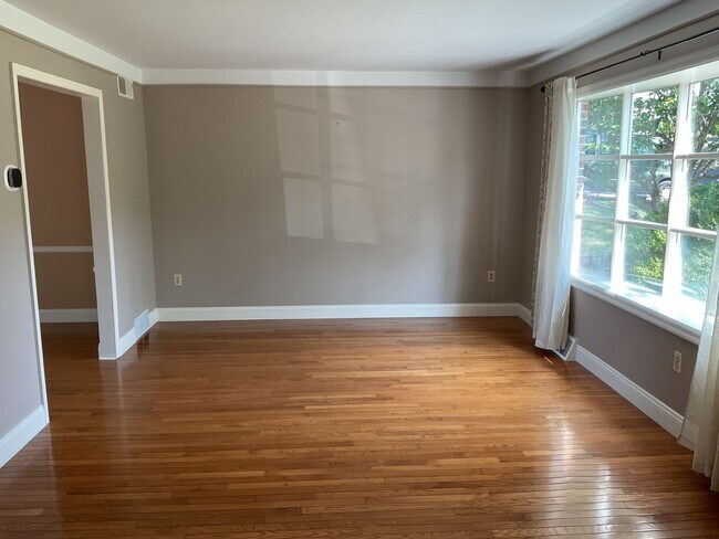 Foto del edificio - 529 Spring House Rd