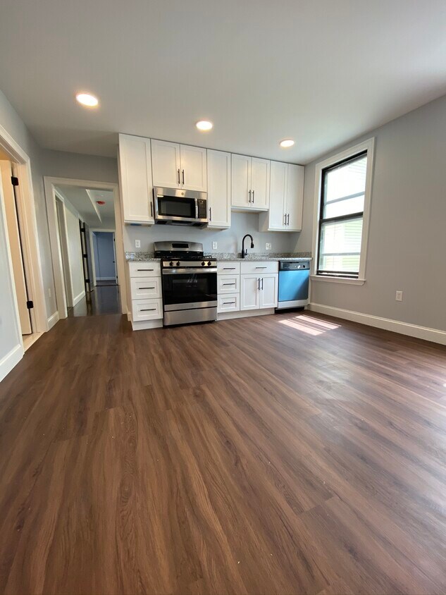 Foto principal - 344 Saratoga St