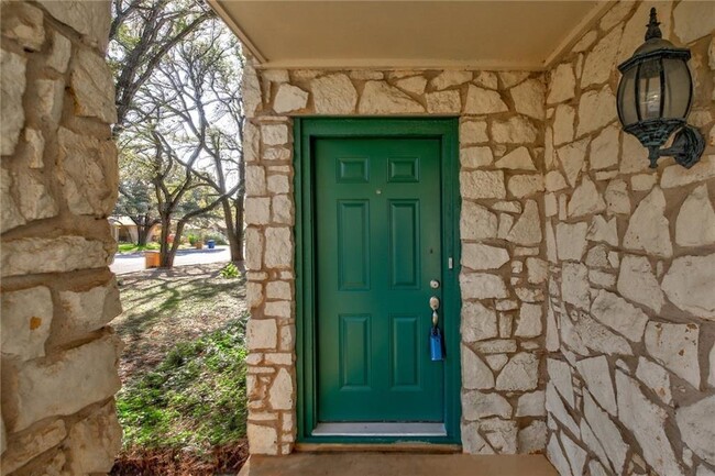 Building Photo - 12012 Cabana Ln