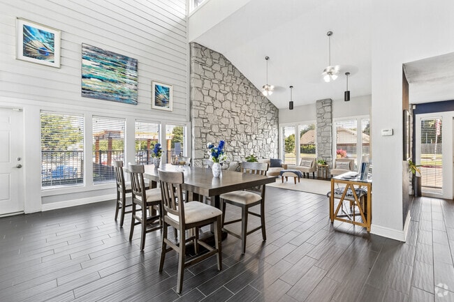 Casa club - The Arden Hills