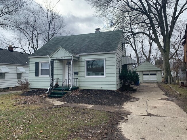 Building Photo - 3 Bedroom home in great neighborhood!