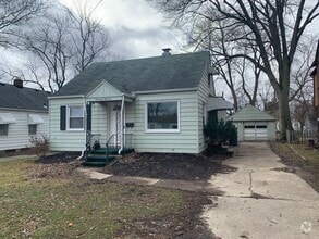 Building Photo - 1746 Watkins Dr