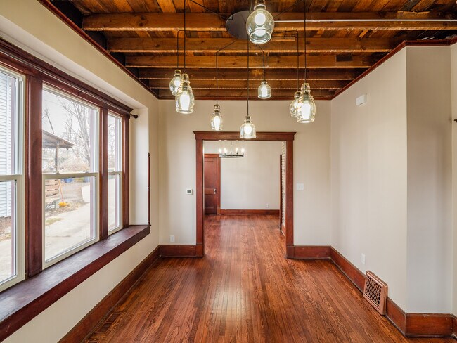 Foto del edificio - 1002 19th St SE