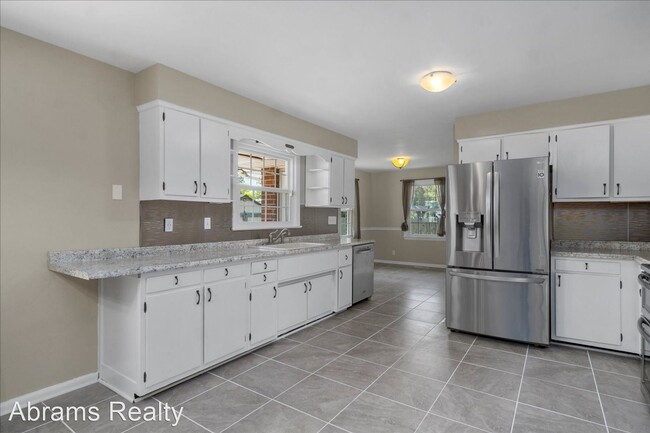 Building Photo - 3 br, 2 bath House - 8044 Camellia Rd