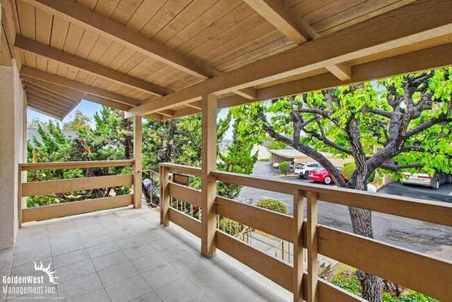 Building Photo - Charming 2Bdm 2Ba Condo with Scenic Views in Lake San Marcos!