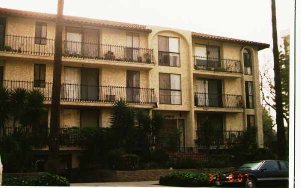 Building Photo - Doheny North Apartments