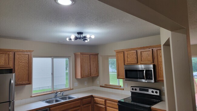 Building Photo - 2255 Copper Wynd Dr