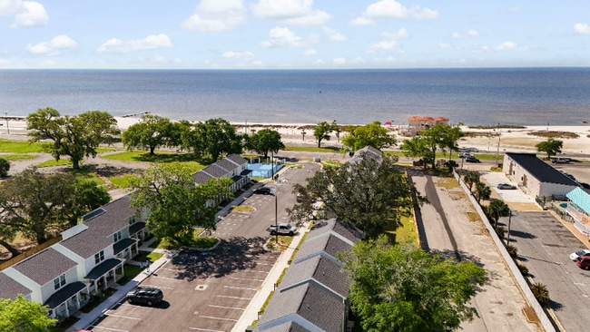 Building Photo - 101 Coral Breeze Drive