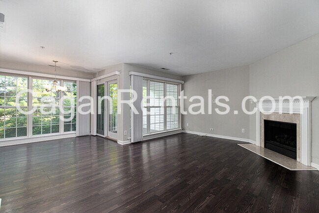 Foto del edificio - 165 Wildflower Pl