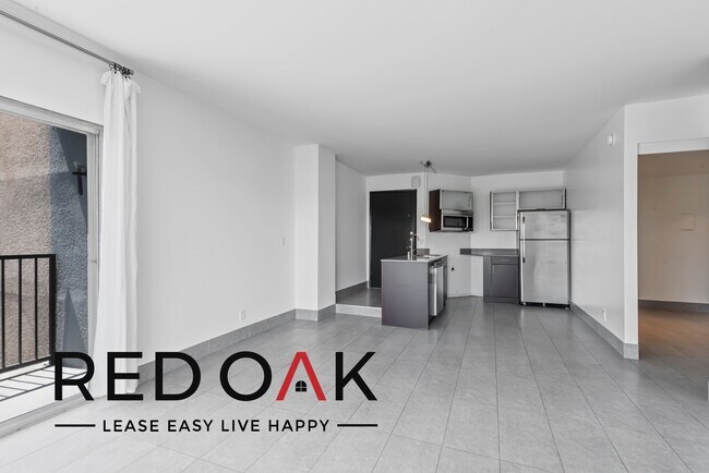Building Photo - Gorgeous One Bedroom with Fireplace, Heati...