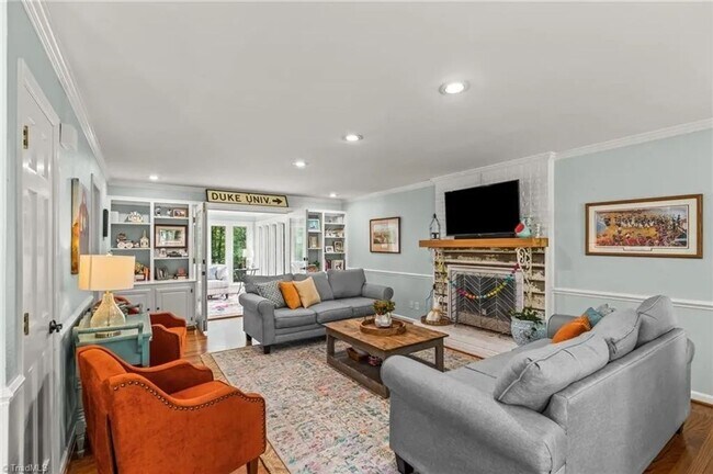 Foto del edificio - Beautiful Updated Home for Rent in New Irv...