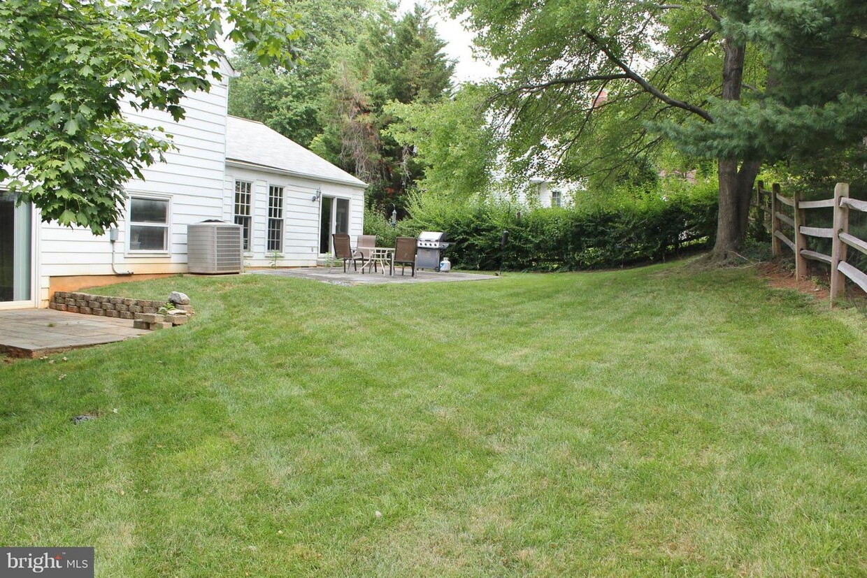 Primary Photo - 9120 Falls Chapel Way