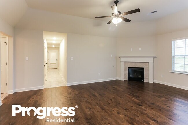 Building Photo - 8033 Symon Dr