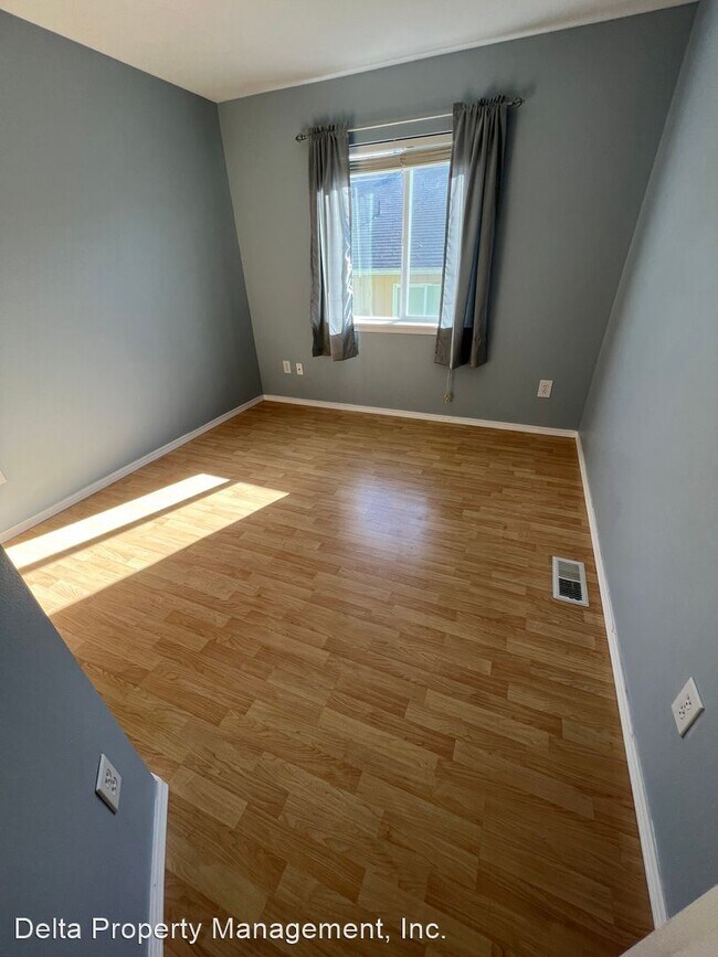 Building Photo - 4 br, 3 bath House - 5901 79TH AVE NE