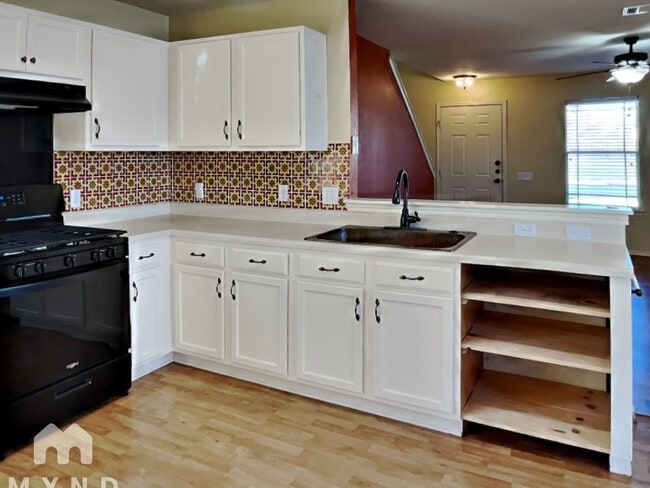 Foto del edificio - 18624 Great Falls Dr