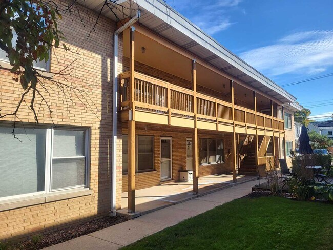 Building Photo - 1341 N Harlem Ave