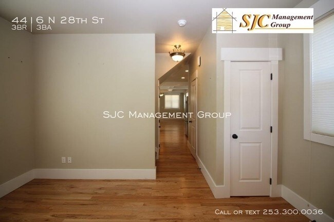 Foto del edificio - Charming, newer home for rent near the Pro...