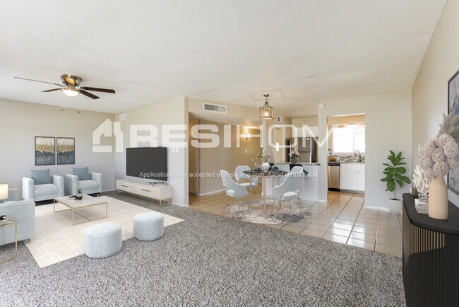 Foto del edificio - 8514 W Piccadilly Rd