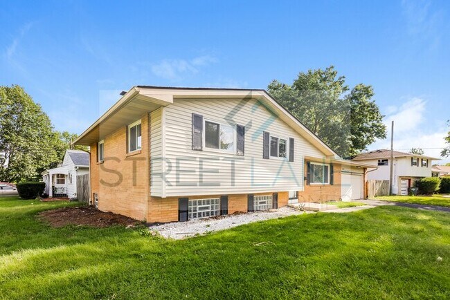 Foto del edificio - Charming 4 Bedroom in Columbus!
