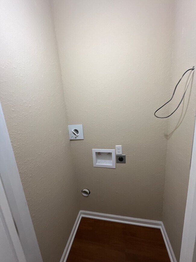 Foto del edificio - 1802 Teston Ln