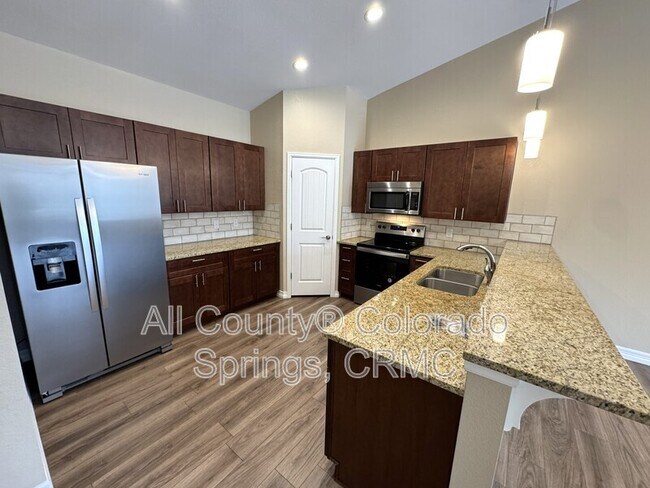 Foto del edificio - 730 Thimbleberry Point