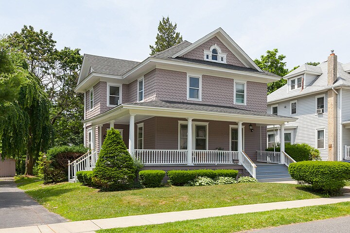 Primary Photo - 204 Villanova Rd