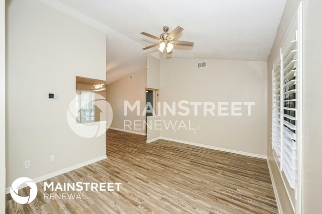 Building Photo - 402 Fleming Ave