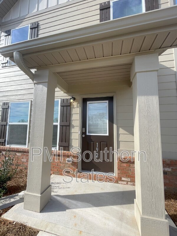Building Photo - 192 Emory Rd
