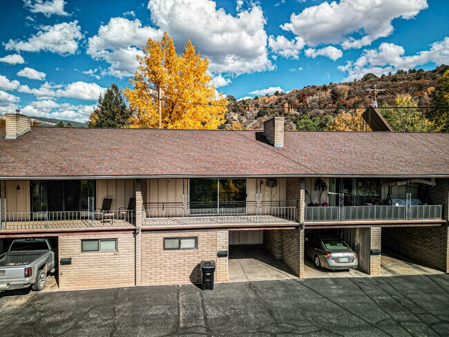 Building Photo - 4 La Plata Pl