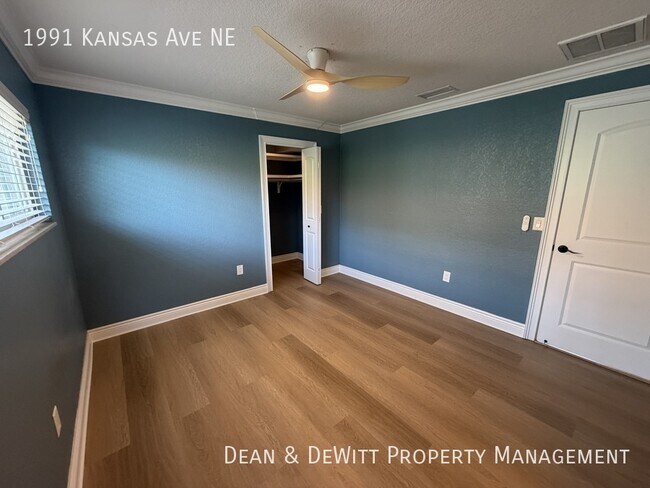 Foto del edificio - 4 Bed/3 Bath