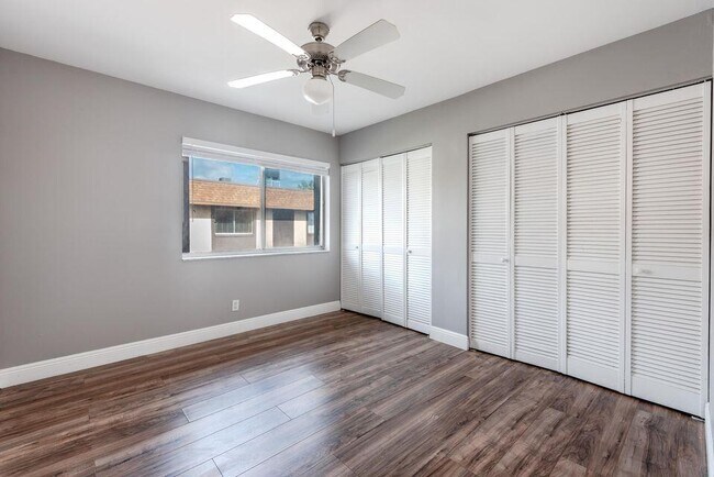 Building Photo - 2140 Sherwood Forest Blvd