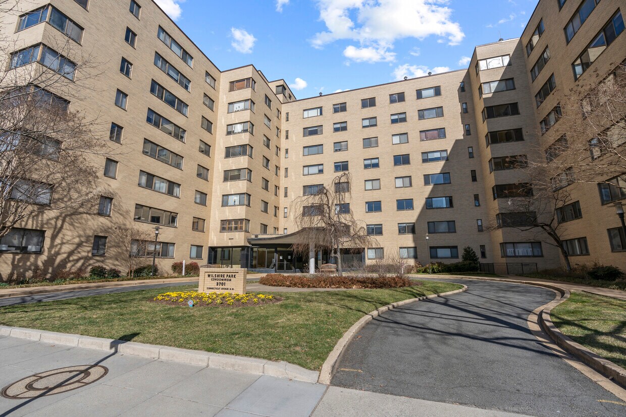 Primary Photo - 3701 Connecticut Ave NW