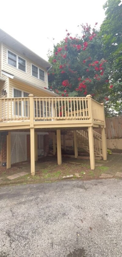 Foto principal - 2047 Memorial Ave SW